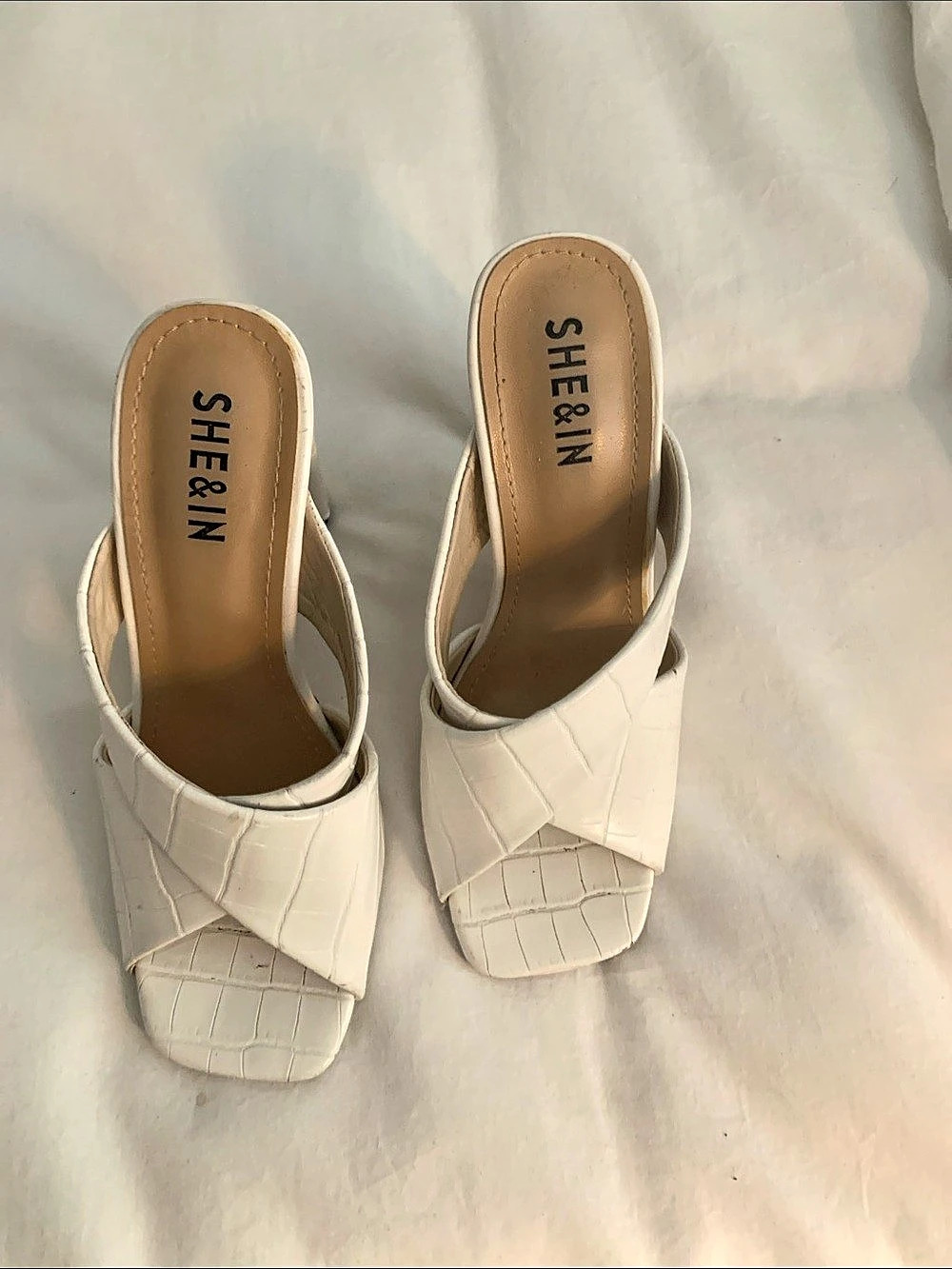 SHEIN Crocodile Embossed Chunky Heeled Mule Sandals White